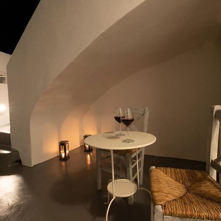 White Orchid Cave House & Studio Pýrgos Exteriör bild